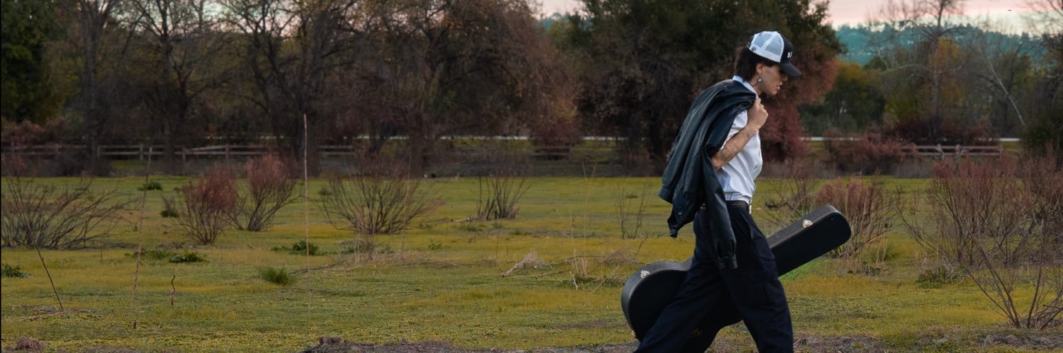 itsjulianray's profile banner image