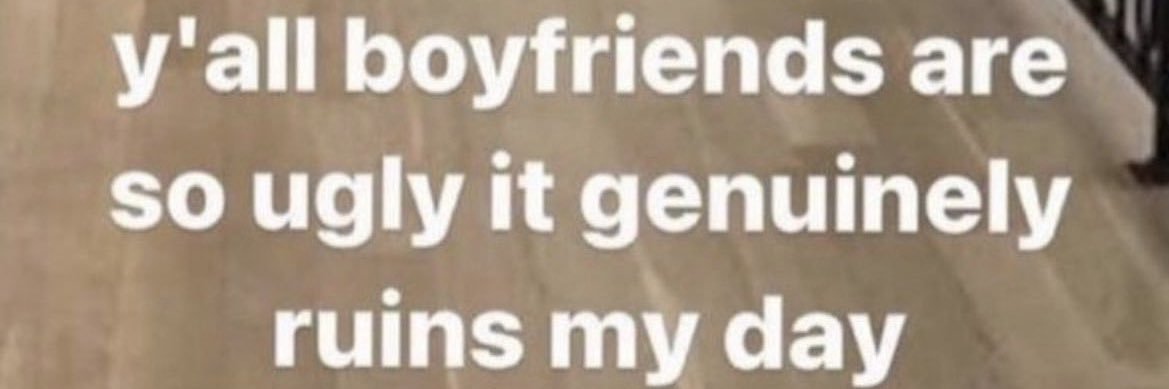 lali romero🍎 banner