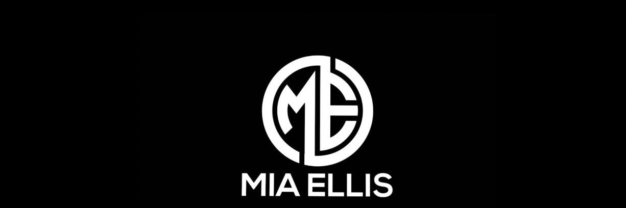 Mia Killer Bee Ellis 🐝 8-3-7KO’s banner