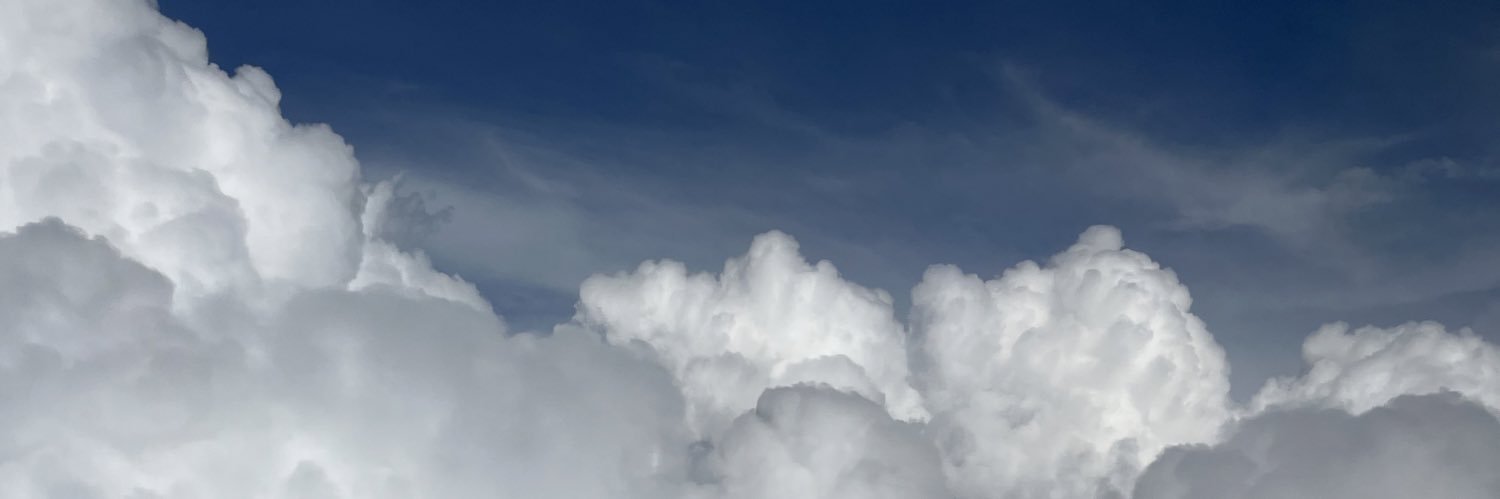 adesrgl's profile banner image