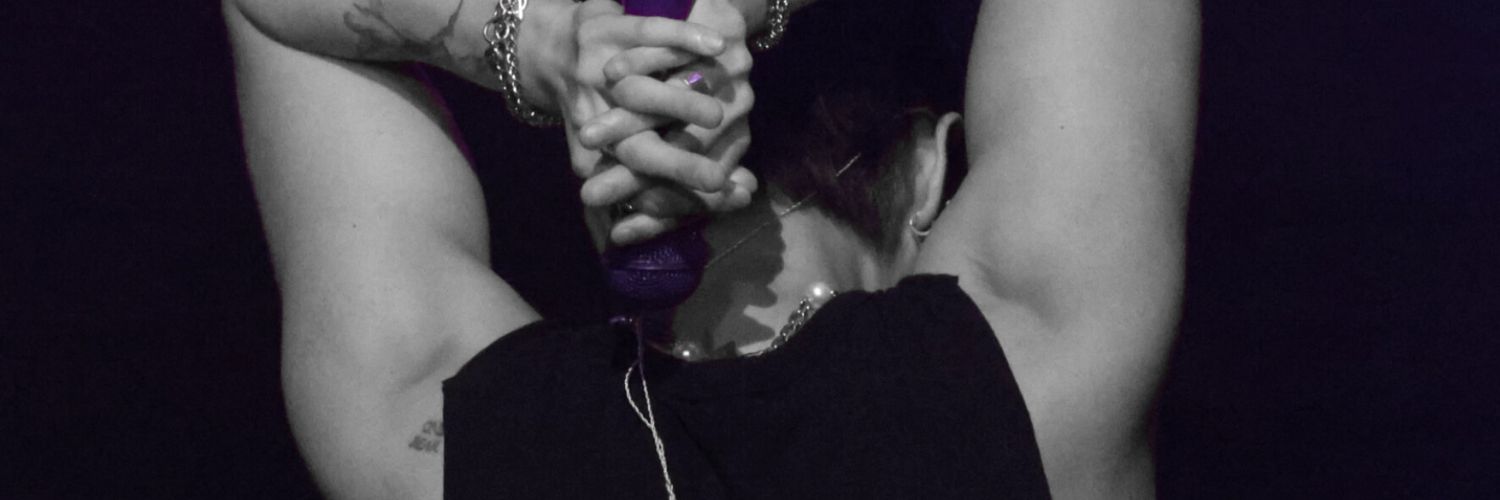 Elle :): military wife era 💜🐈‍⬛ banner