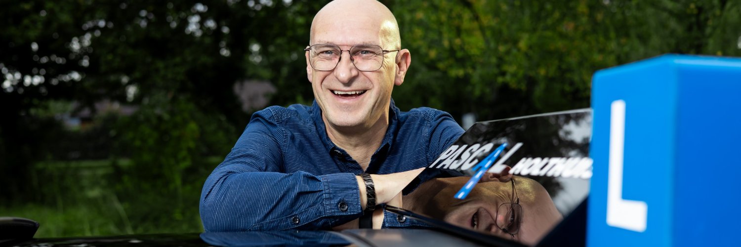 PascalHolthuis's profile banner image