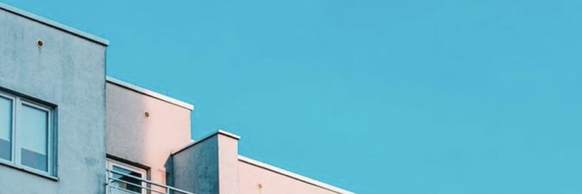 laraonuk's profile banner image