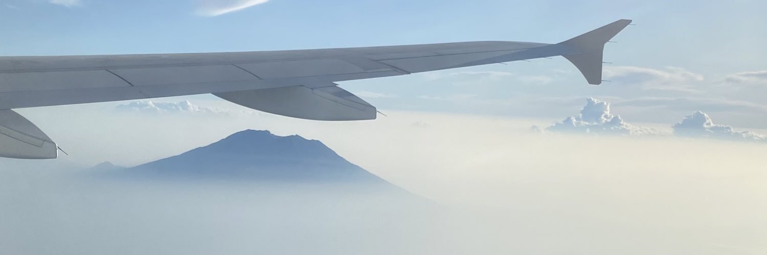 saturnousst's profile banner image