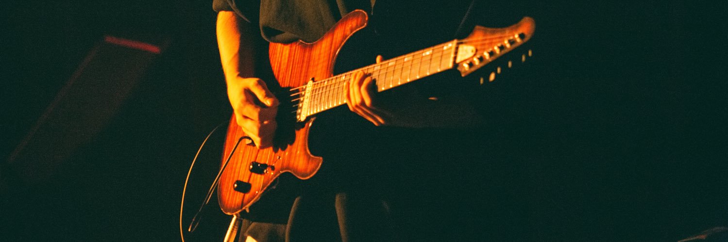 トガシシュウヘイ banner