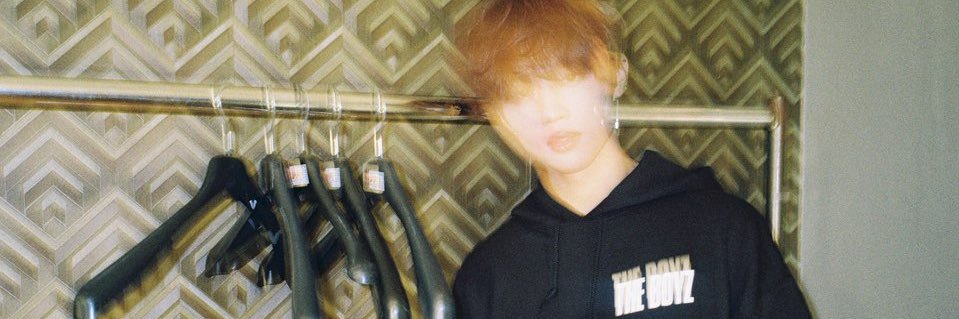 ♛ banner