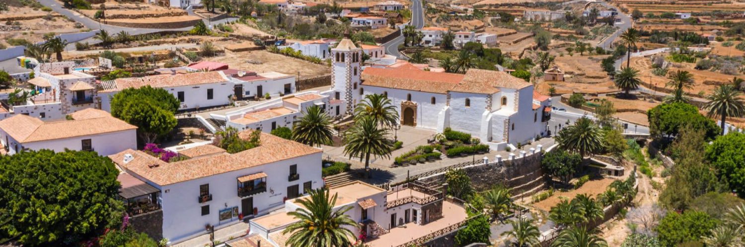 Jessica de León banner