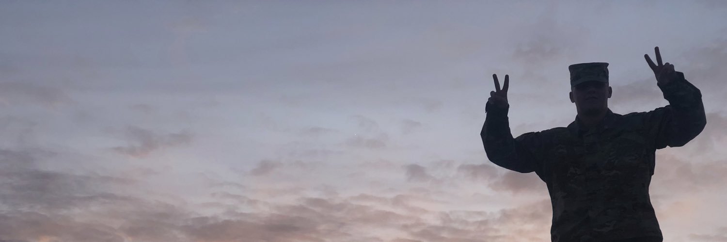 aelizaromo's profile banner image