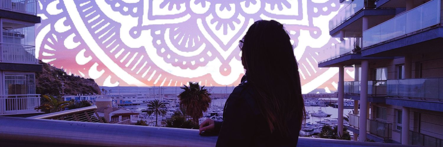 LuciaTomasC's profile banner image