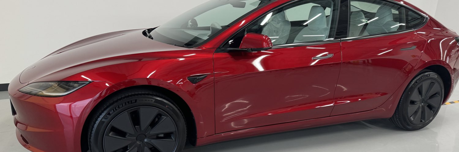 model3_love's profile banner image