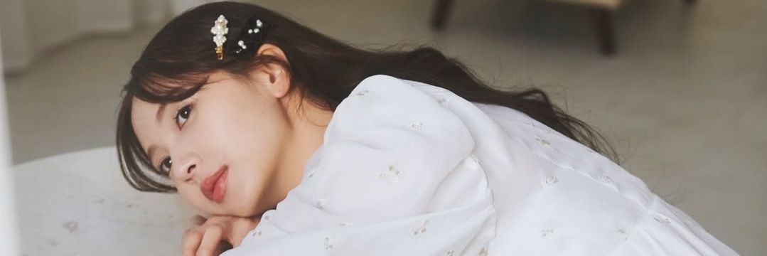 Jiwon. banner