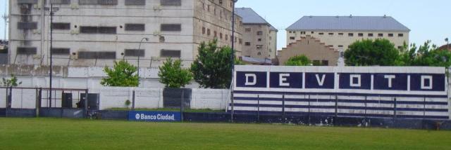Adán banner