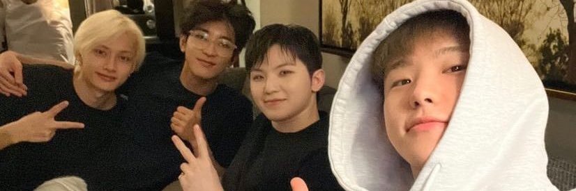 every_onew00's profile banner image