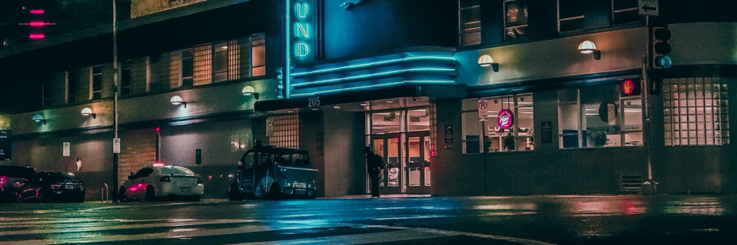 D banner