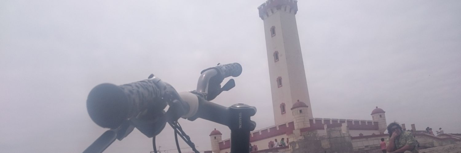 ciclista de cartón banner