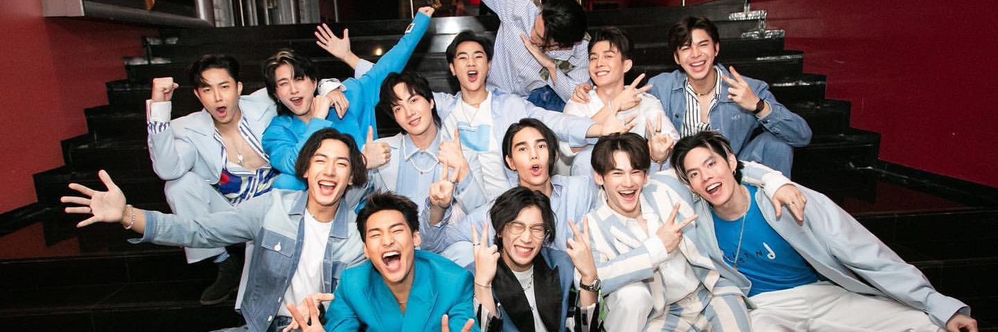 efaiou's profile banner image
