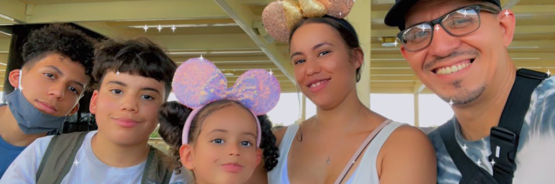 DeelishDee's profile banner image
