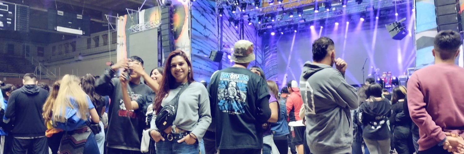 EmiSobrecasas's profile banner image