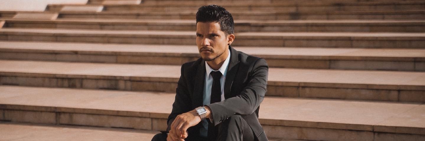 manurivas's profile banner image