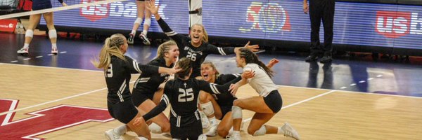 ivyleuck Profile Banner