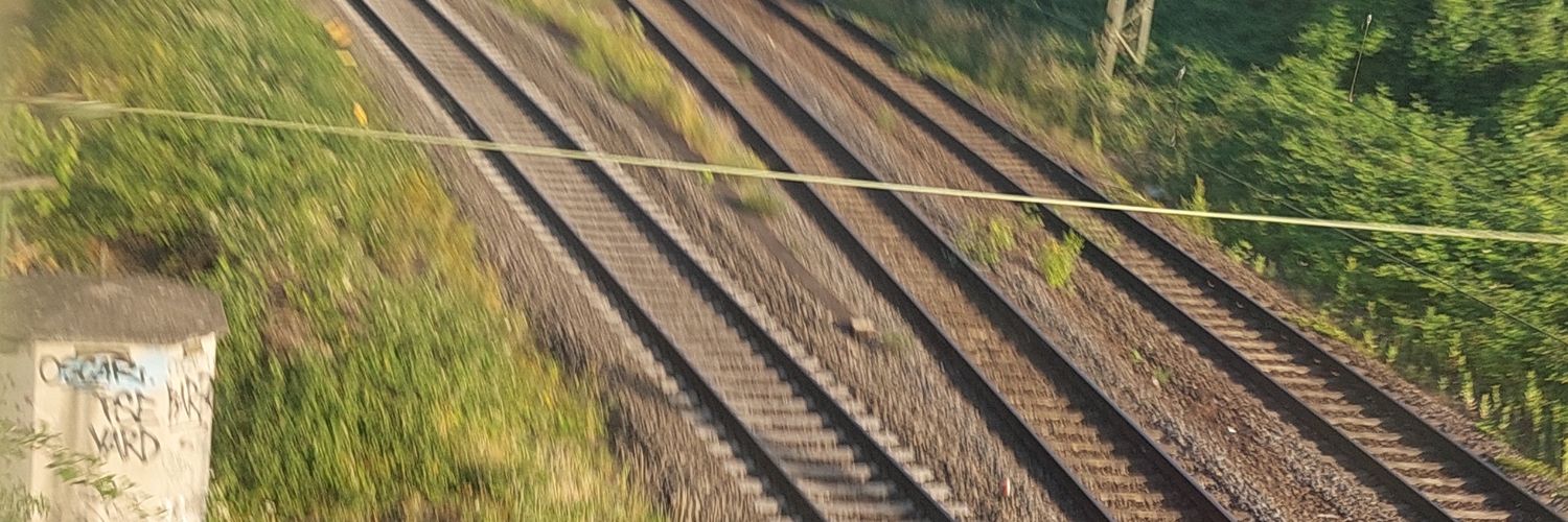 InL34d's profile banner image