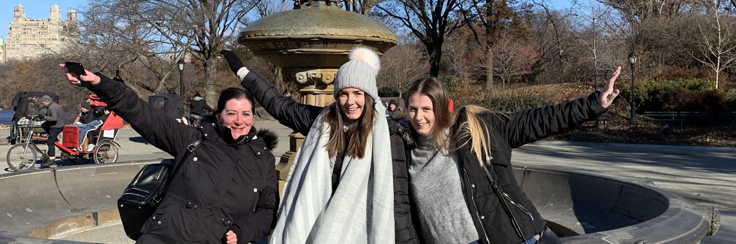 chelsieweston's profile banner image