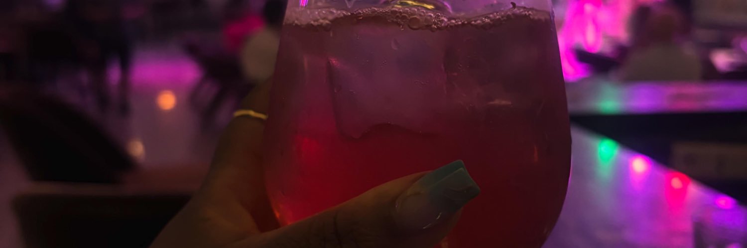 schyluvee's profile banner image