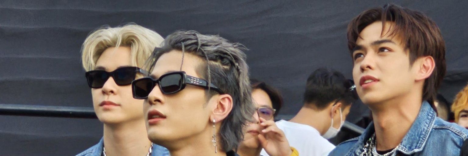 โมย๊า ˙Ⱉ˙ banner