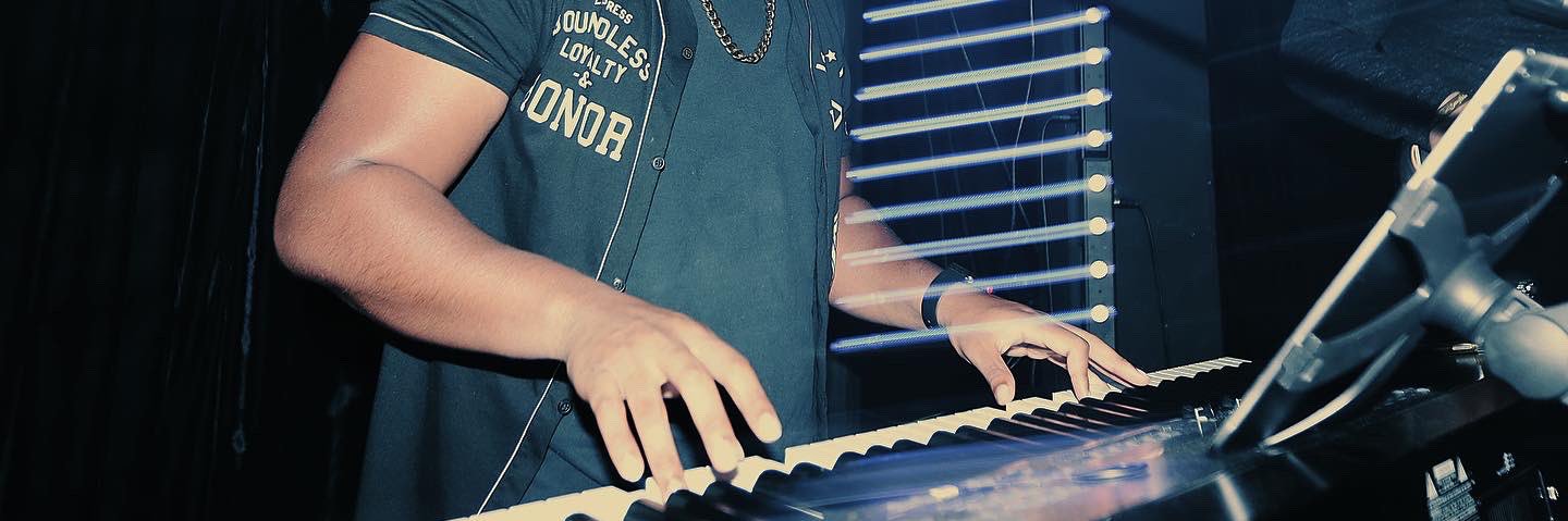 ampkeyz's profile banner image