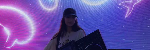 HENNYWUBS Profile Banner