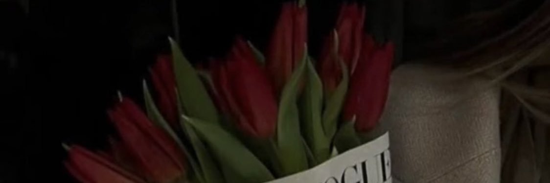 roze4000's profile banner image