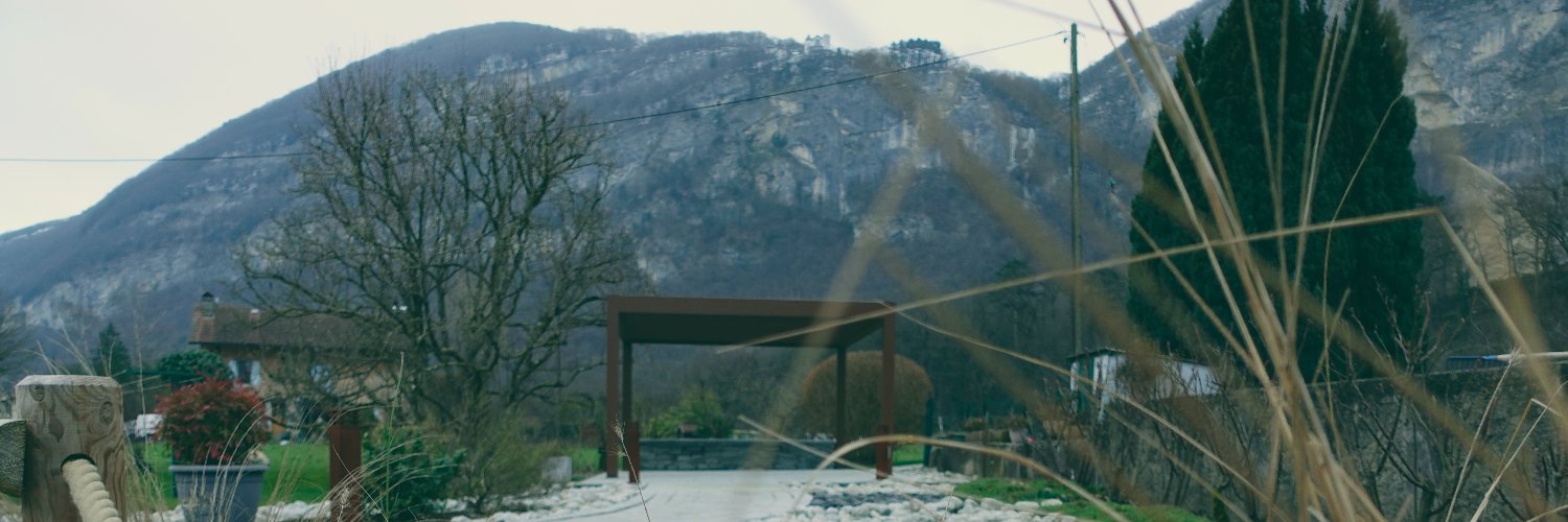 BenzMomi's profile banner image