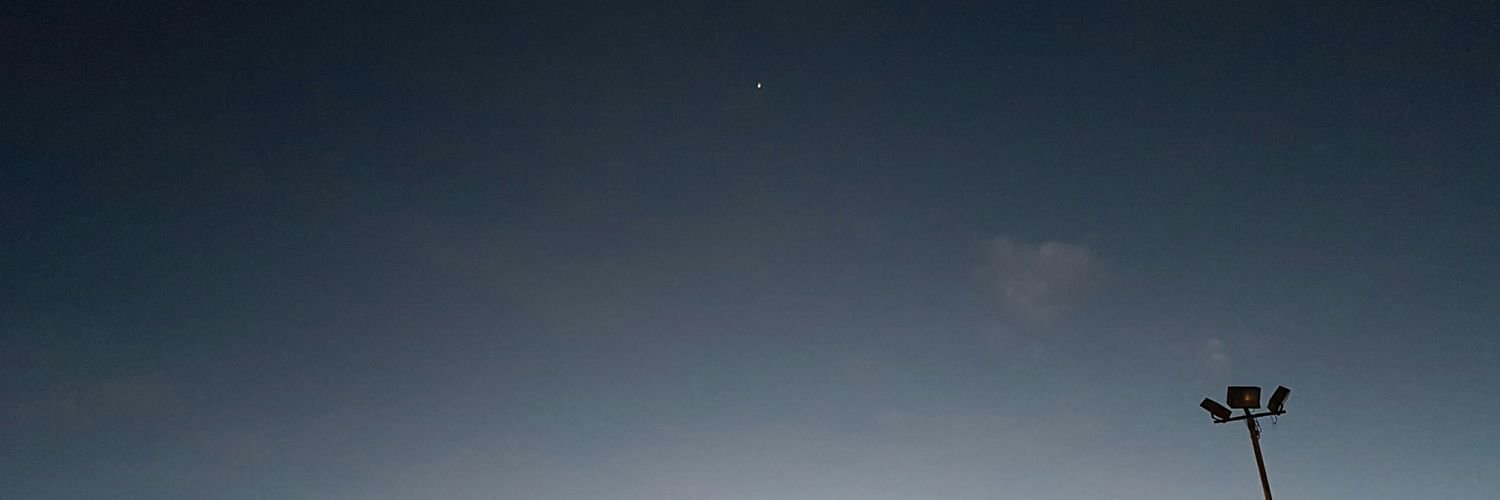 komodog11's profile banner image