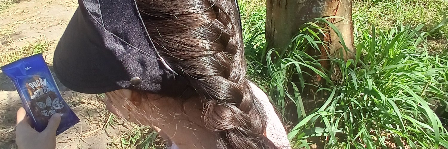 _astutiiii's profile banner image