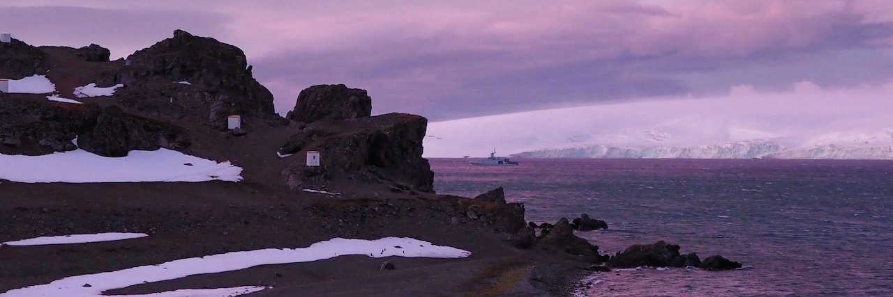 ORCA, Observatorio de Rayos Cósmicos Antártico banner