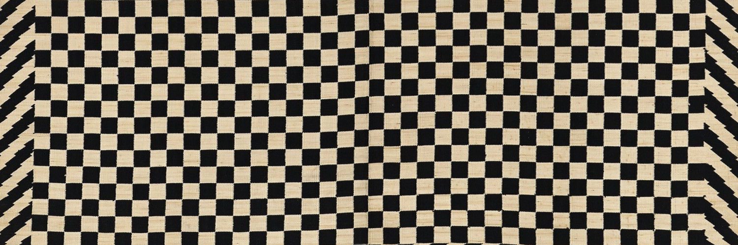 claudia tania banner