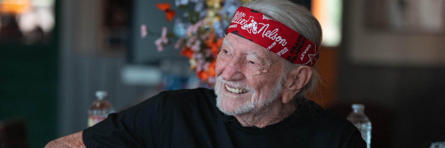 Just Ann American 💙🐝🇺🇸 banner