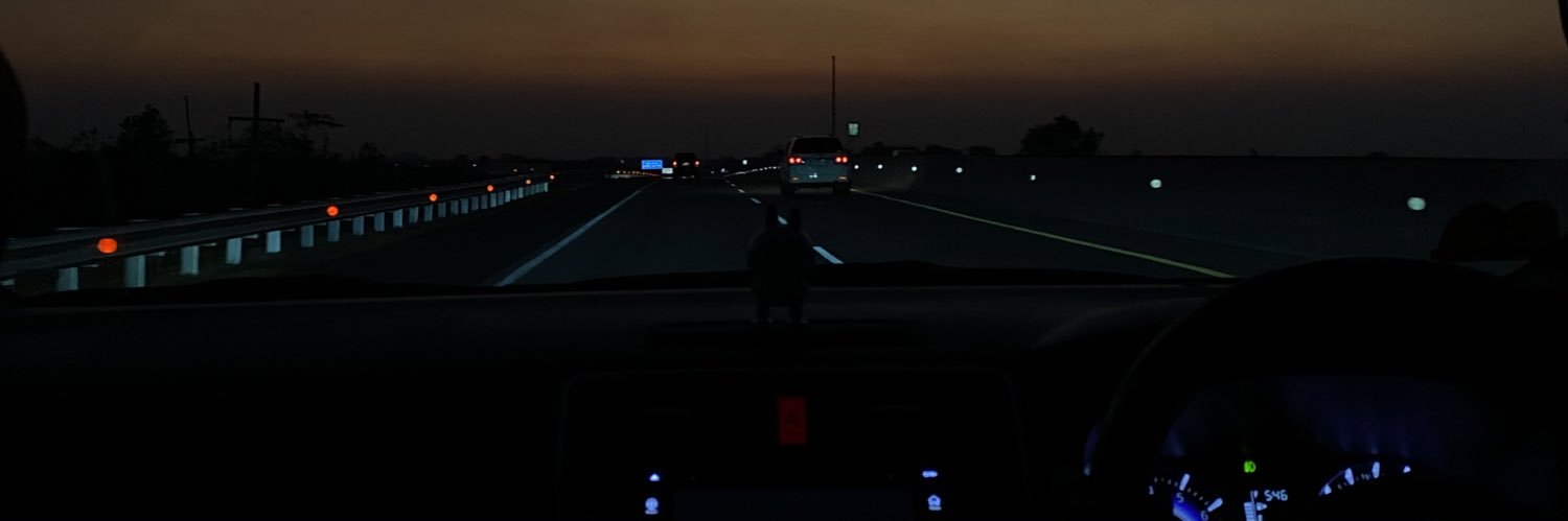 flsunie's profile banner image