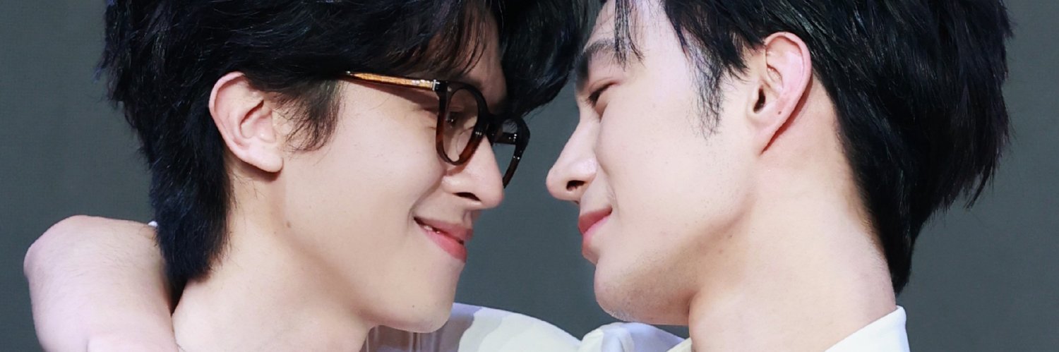 moonixzl's profile banner image