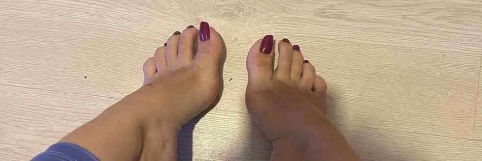 toes banner