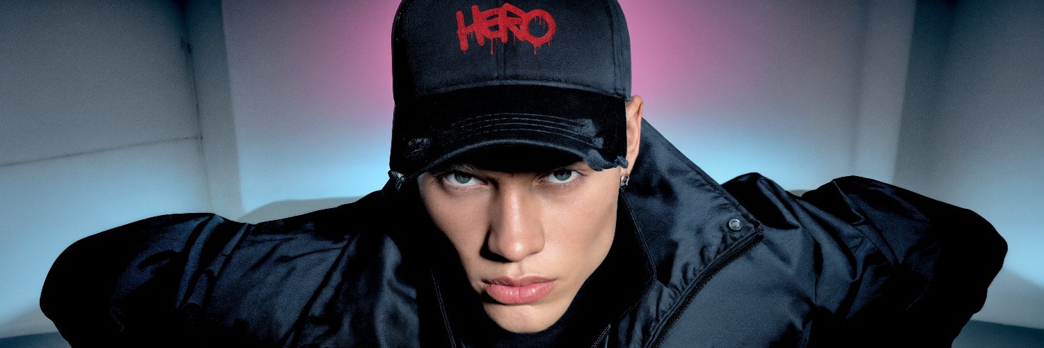 Olivier Hero Dressen banner