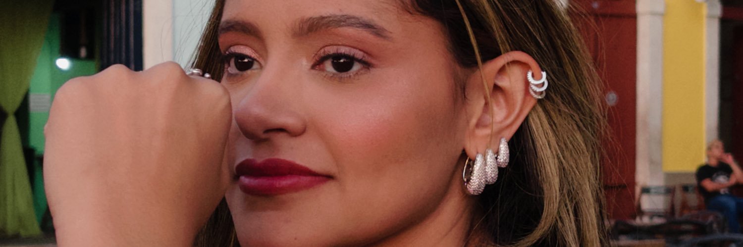 alinemfn2's profile banner image
