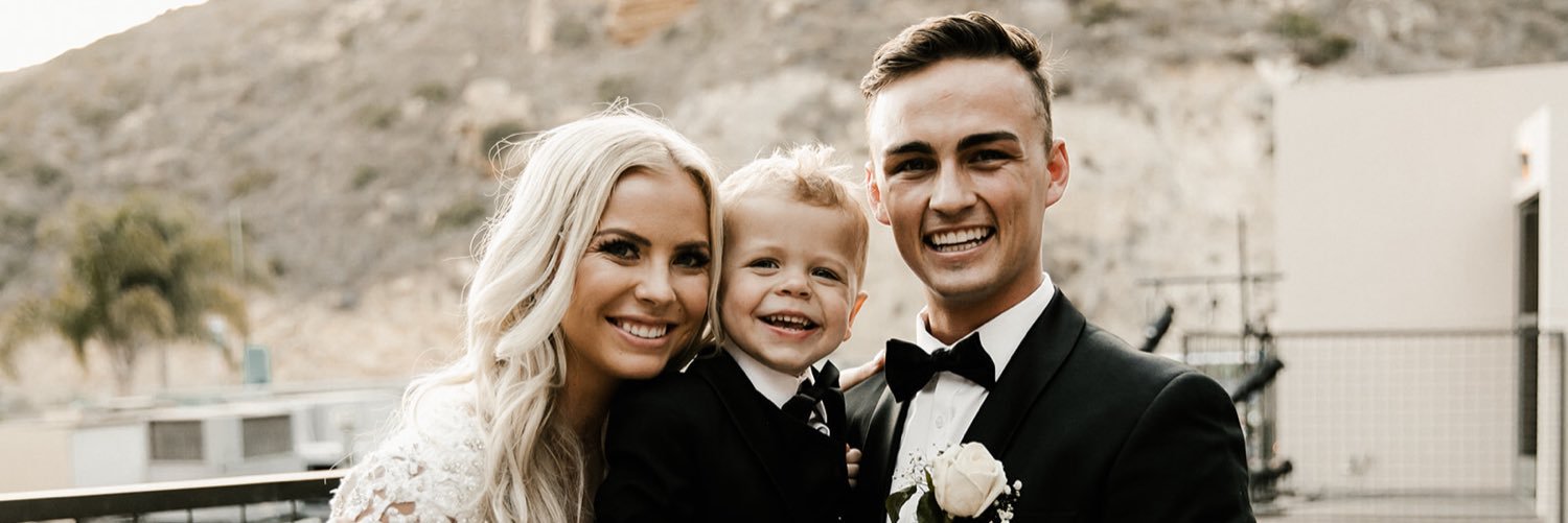 maycineeley's profile banner image
