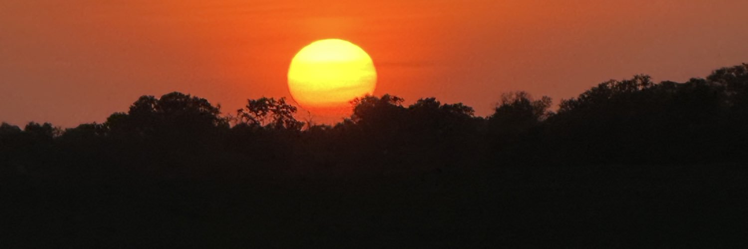 __Danielleee12's profile banner image