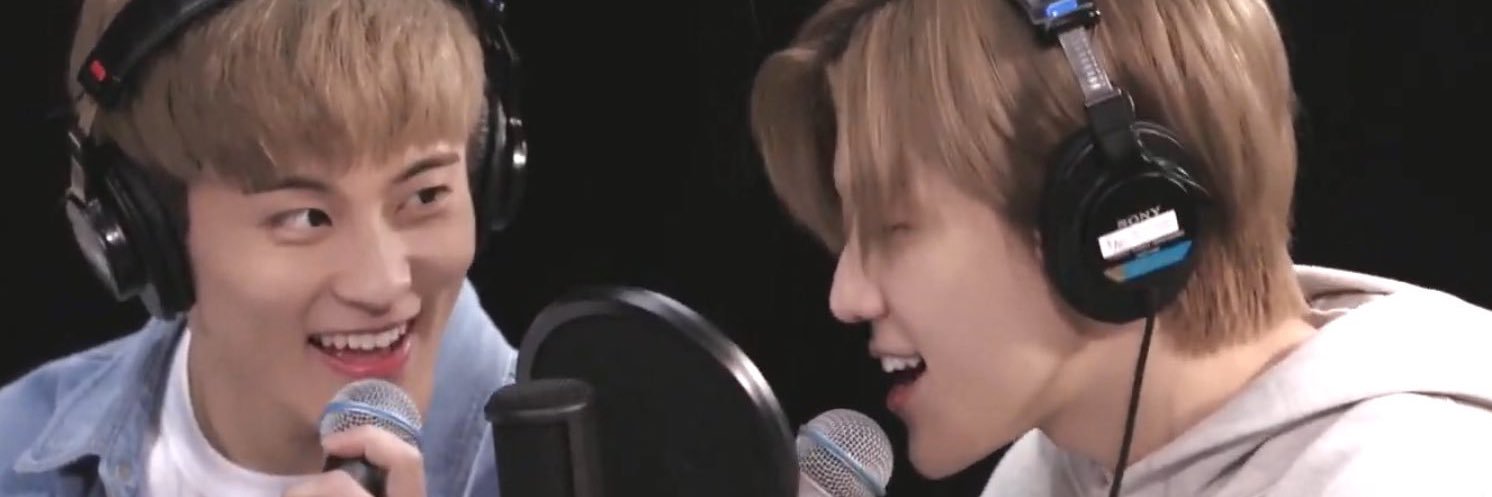 含笑 banner