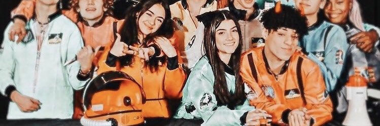 lovechvrl's profile banner image