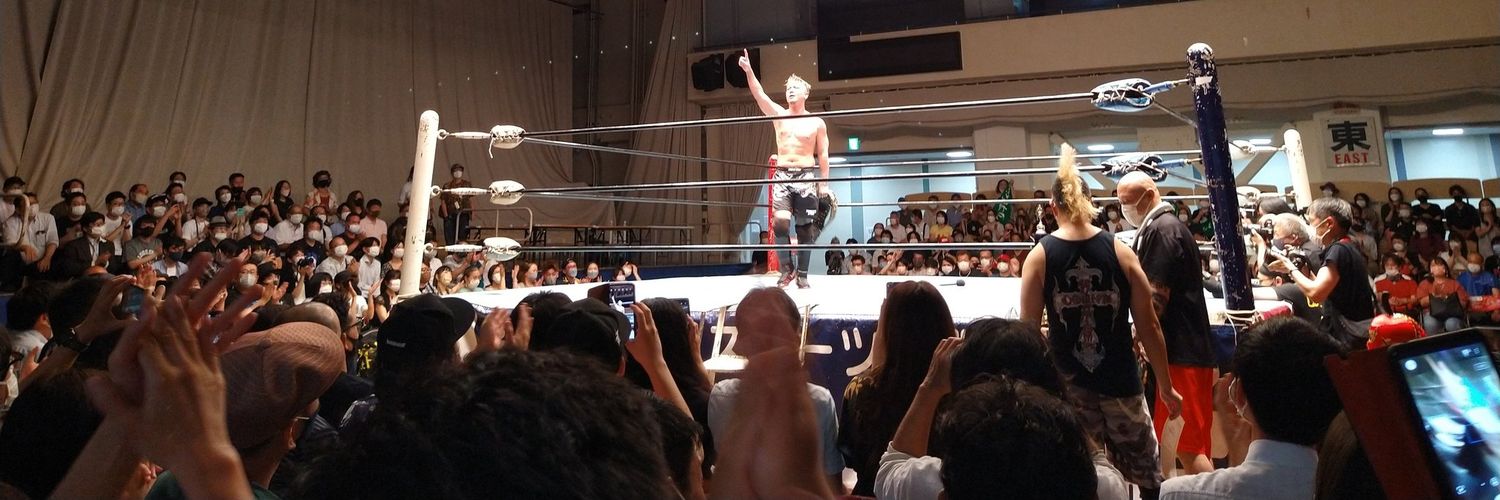 Eastern Lariat banner