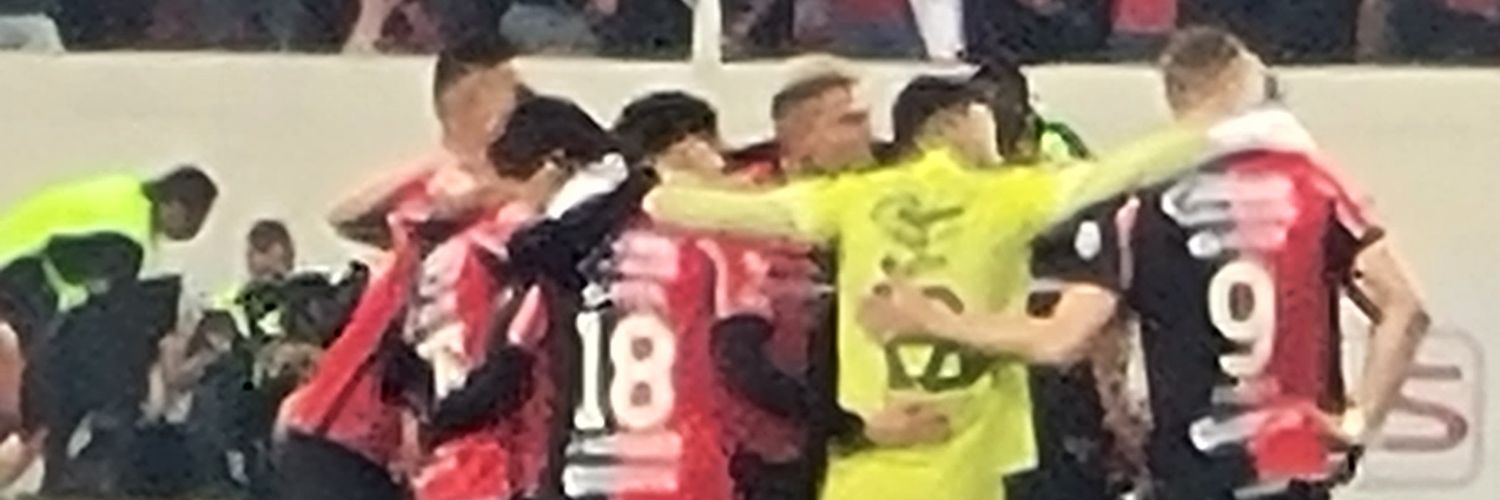 4ZUC4R ♫♪♫♪ banner