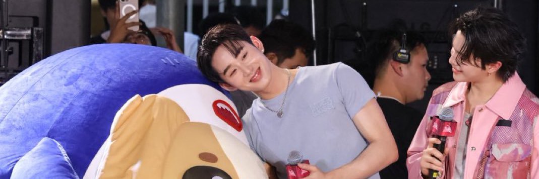 0501🎸🦈🇻🇳's banner