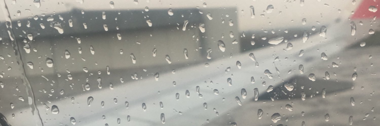 farahnazrie's profile banner image
